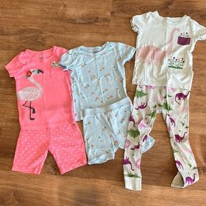 Girl lot, summer pajamas, 3 pairs, carters and Old Navy, 4T